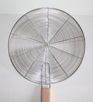 Preview: 030 Metallsieb Holzgriff Ø 30cm Wok Sieb Abtropfsieb Seiher Durchschlag Rundsieb Öl Löffel