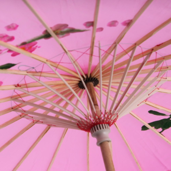 Preview: Sonnenschirm 105 Deko Schirm Ø 84 cm Kunstfaser pink Bambus Holz Bali Asia