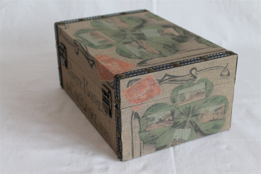 820 Holz Box Leinen Stoff Geschenke Kiste Truhe Schatz grün Glücksklee 27x18x12 cm