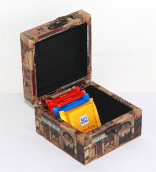 304 Holzbox Box Kiste Kästchen Glückspüppchen Café 10x10x6 cm