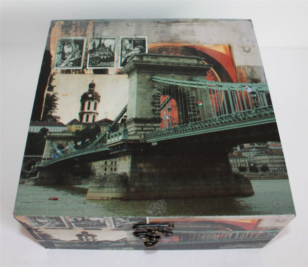 480 Holz Box Leinenoptik Schatz Kiste Stamp Budapest 26x26x12cm