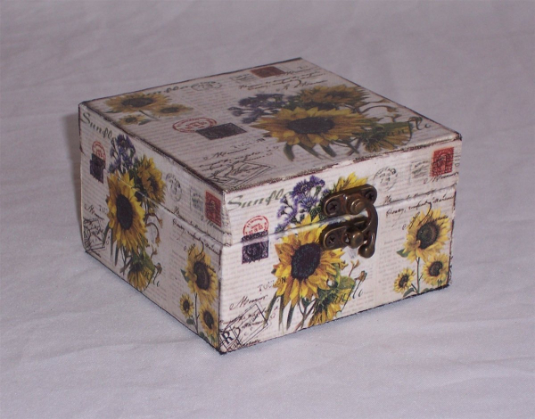 533 Massivholz Box mit Leinenoptik Schatzkiste Holzkiste Holzbox ca 11 x11 x7 cm