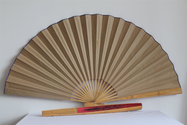 053 Fächer 90 / 160 cm Asia China Dekofächer Wandfächer groß Bambus Papier Holz